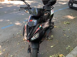 2018 Aprilia SR 50 R, красный, 170000 рублей, вид 5