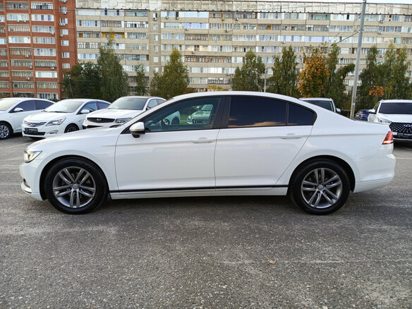 2016 Volkswagen Passat B8, белый, 1335000 рублей - вид 7