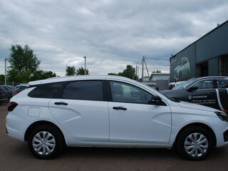 2024 Lada (ВАЗ) Vesta SW I Рестайлинг (NG), белый, 1220000 рублей, вид 5
