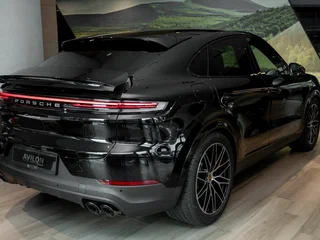 2025 Porsche Cayenne Coupé III Рестайлинг, чёрный, 16610000 рублей, вид 5