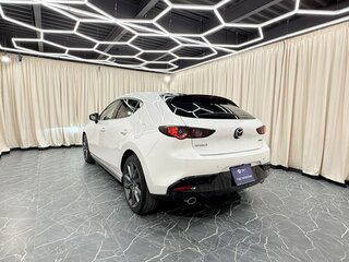 2019 Mazda 3 IV (BP), белый, 1999999 рублей, вид 4