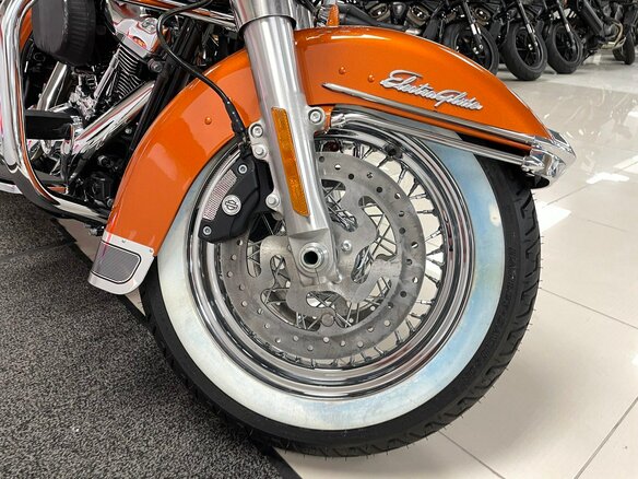 2023 Harley-Davidson Electra Glide, оранжевый, 3790000 рублей - вид 21