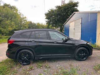 2021 BMW X1 18i sDrive II (F48) Рестайлинг, чёрный, 3050000 рублей, вид 2