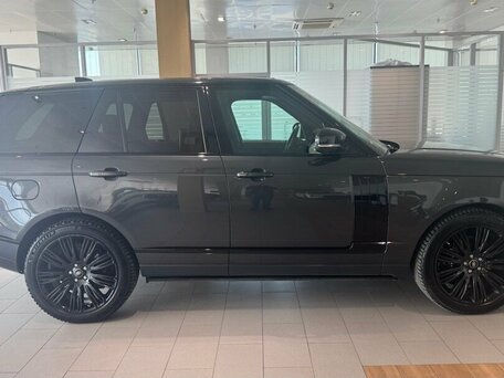 2021 Land Rover Range Rover IV Рестайлинг, серый, 7149000 рублей, вид 4