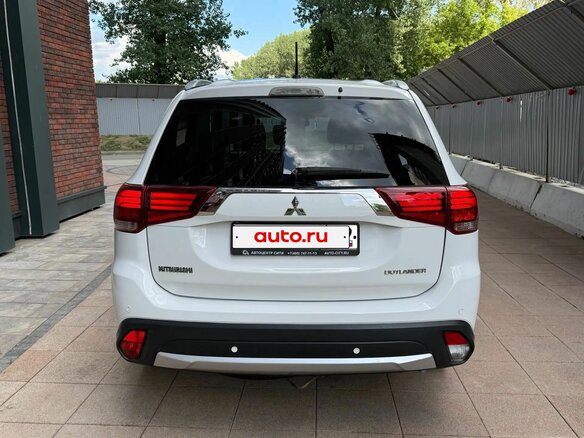 2016 Mitsubishi Outlander III Рестайлинг 2, белый, 2130000 рублей - вид 23