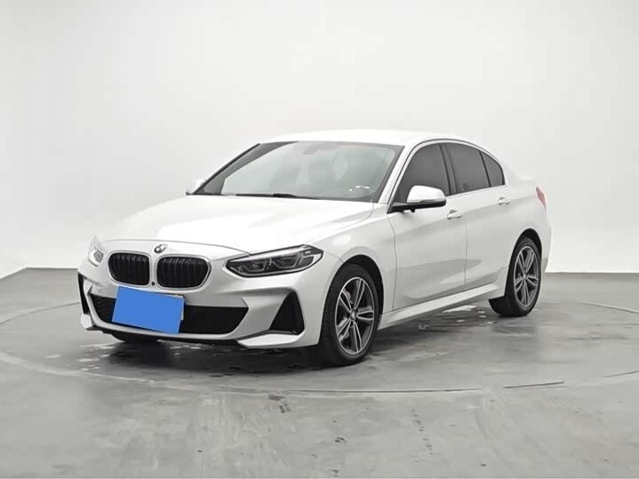 Открыть фотографии: BMW 1 серии III (F52) Рестайлинг