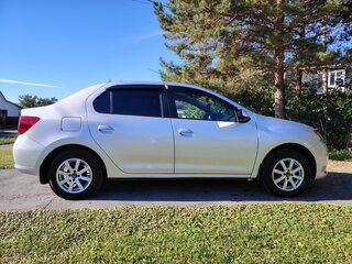 2015 Renault Logan II, серебристый, 810000 рублей, вид 3