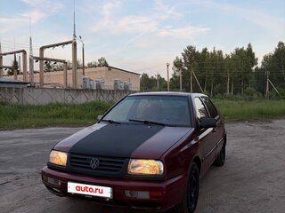 1992 Volkswagen Vento, пурпурный, 95000 рублей, вид 1