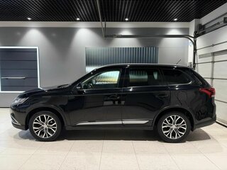 2015 Mitsubishi Outlander III Рестайлинг 2, чёрный, 1670000 рублей, вид 3