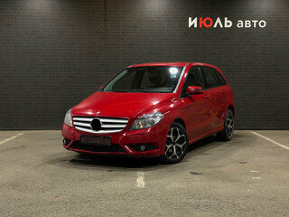 2013 Mercedes-Benz B-Класс 180 II (W246), красный, 870000 рублей, вид 1