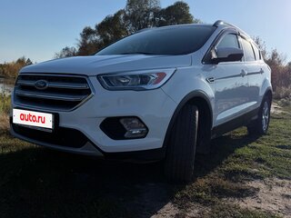 2017 Ford Kuga II Рестайлинг, белый, 1840000 рублей, вид 2
