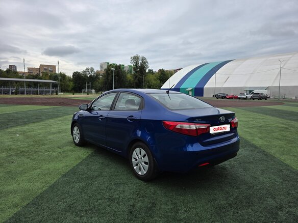 2013 Kia Rio 4-speed III, синий, 849000 рублей - вид 4