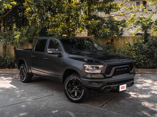 2022 Ram 1500 Crew Cab V, чёрный, 9480000 рублей, вид 1