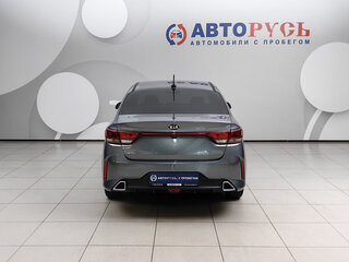 2020 Kia Rio IV Рестайлинг, серый, 1449000 рублей, вид 4