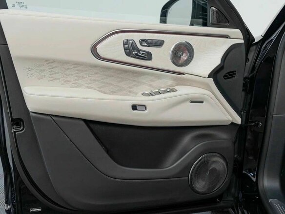 2026 Zeekr 8X 70 kWh, чёрный, 12390000 рублей - вид 13