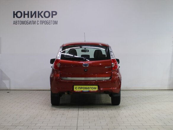 2015 Datsun mi-DO, красный, 389000 рублей - вид 3
