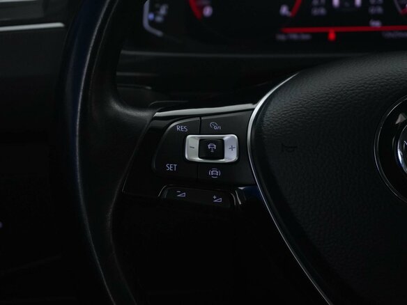 2019 Volkswagen Tiguan II, серебристый, 2255444 рублей - вид 12
