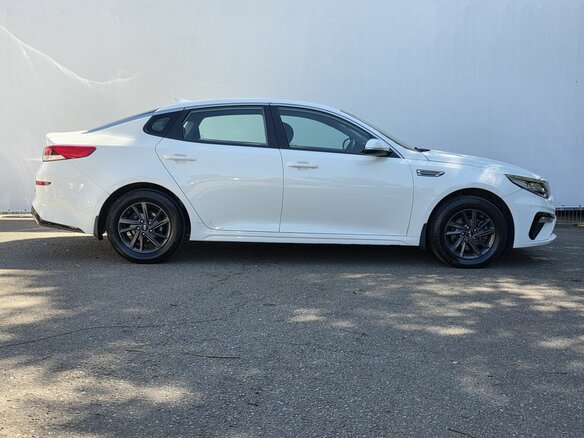 2019 Kia Optima IV Рестайлинг, белый - вид 3