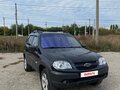 2015 Chevrolet Niva I Рестайлинг, чёрный, 640000 рублей - вид 1