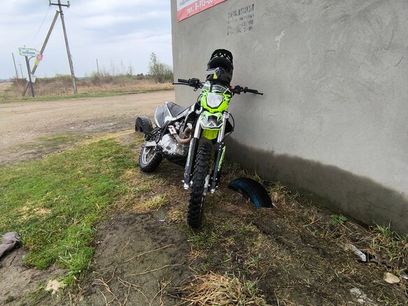 2024 Racer Enduro, зелёный - вид 1