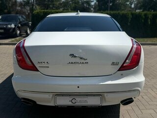 2018 Jaguar XJ IV (X351) Рестайлинг, белый, 3900000 рублей, вид 4