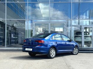 2020 Volkswagen Polo VI, синий, 1700000 рублей, вид 4