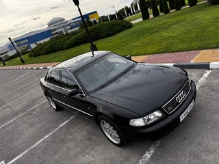 1998 Audi S8 I (D2), чёрный, 900000 рублей, вид 5
