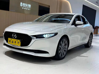 2023 Mazda 3 Axela IV (BP), белый, 1690100 рублей, вид 1