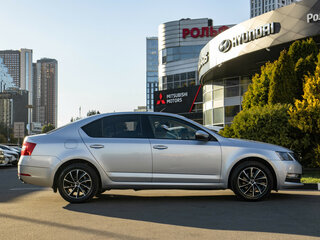 2017 Skoda Octavia III (A7) Рестайлинг, серебристый, 1473000 рублей, вид 3