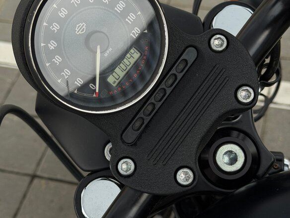 2019 Harley-Davidson Sportster 883, чёрный, 635000 рублей - вид 5