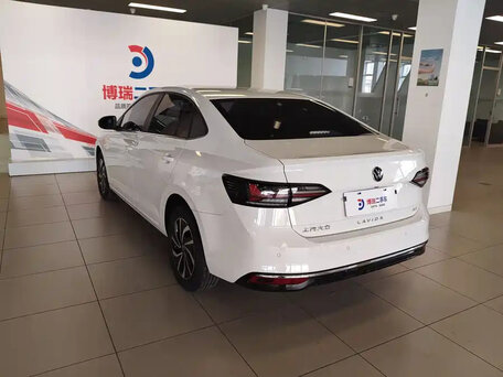 2024 Volkswagen Lavida XR, белый, 1350000 рублей, вид 4