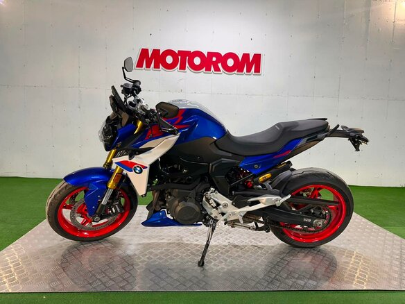 2024 BMW F 900 R, синий, 1150000 рублей