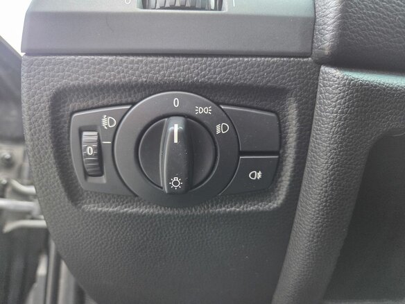 2009 BMW 1 серии 116i I (E81/E82/E87/E88) Рестайлинг, чёрный - вид 19