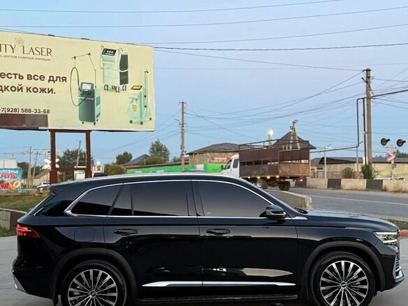 2025 Geely Monjaro (Xingyue L) I Рестайлинг (China Market), чёрный, 3720000 рублей - вид 10