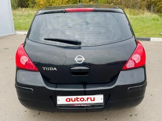 2013 Nissan Tiida I Рестайлинг, чёрный, 650000 рублей, вид 1