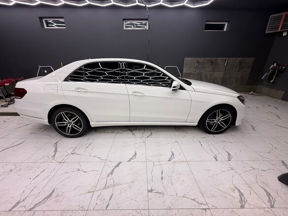 2013 Mercedes-Benz E-Класс 300 IV (W212, S212, C207) Рестайлинг, белый, 2300000 рублей - вид 3
