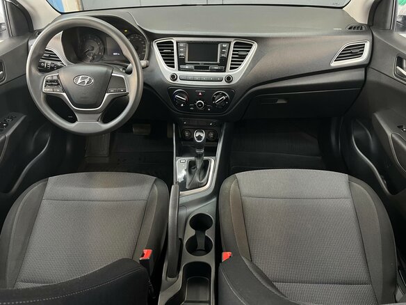 2022 Hyundai Solaris II Рестайлинг, белый, 1546777 рублей - вид 13