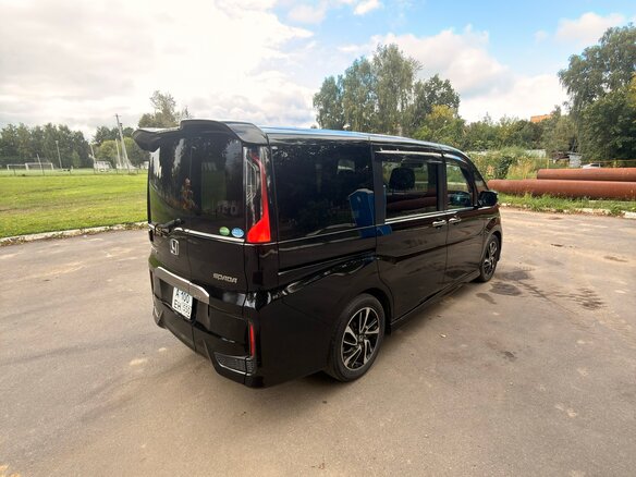 2016 Honda Stepwgn Spada V, чёрный, 1750000 рублей - вид 4