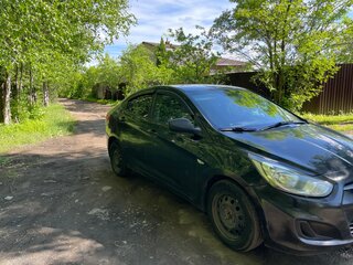 2013 Hyundai Solaris I, чёрный, 500000 рублей, вид 4