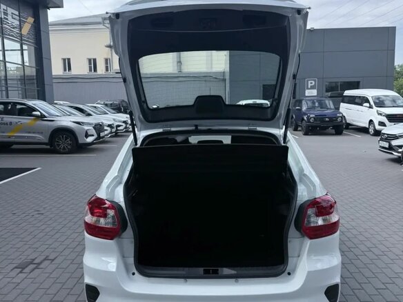 2025 Lada (ВАЗ) Granta Sport I Рестайлинг, белый, 1622000 рублей - вид 6