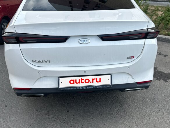 2023 Kaiyi E5, белый - вид 3