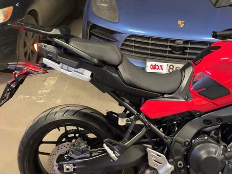 2022 Yamaha MT-09 Tracer (FJ-09), красный, 1199000 рублей, вид 4