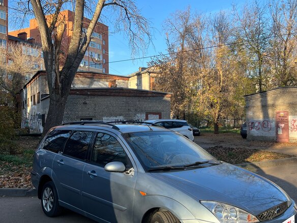 2004 Ford Focus I Рестайлинг, серый, 255000 рублей - вид 1
