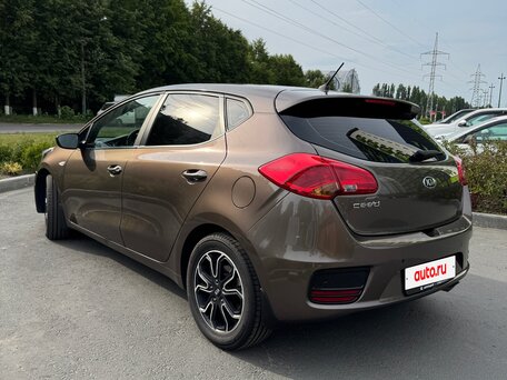 2015 Kia Ceed II Рестайлинг, коричневый, 1400000 рублей, вид 5