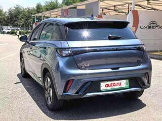 2025 BYD Dolphin 44.9 kWh I, серебристый, 1650000 рублей, вид 4