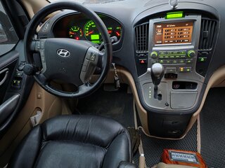 2008 Hyundai Grand Starex I, чёрный, 2200000 рублей, вид 5