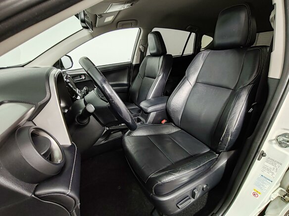 2018 Toyota RAV4 IV (XA40) Рестайлинг, белый, 2075000 рублей - вид 12