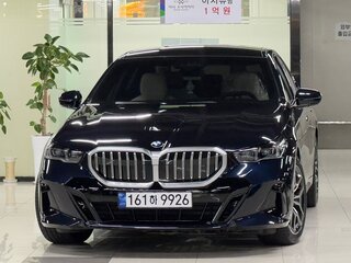 2026 BMW 5 серии 523d xDrive VIII (G60/G61/G68), чёрный, 7690000 рублей, вид 1