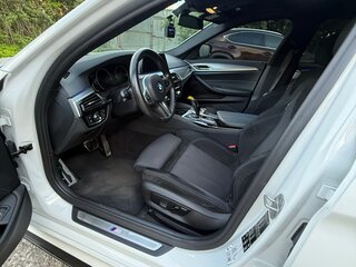 2020 BMW 5 серии 520d xDrive VII (G30/G31/G38), белый, 4470000 рублей, вид 5