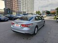 2018 Toyota Camry VIII (XV70), серебристый, 4700000 рублей - вид 2